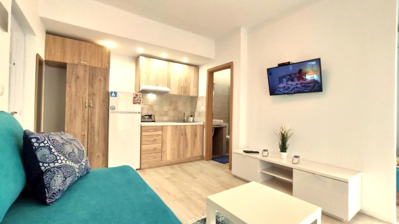 Sea Star Apartments Kallikratia Nea Kallikrateia Luaran gambar